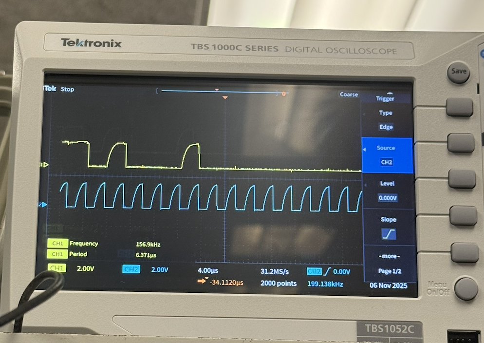 I2C oscilloscope reading SDA & SCL line
