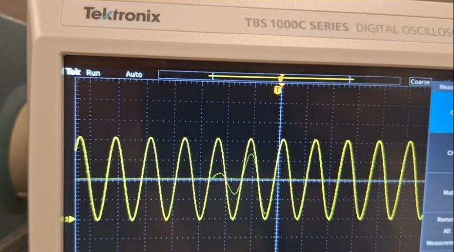 Oscilloscope reading of “beep beep” code through DAC.